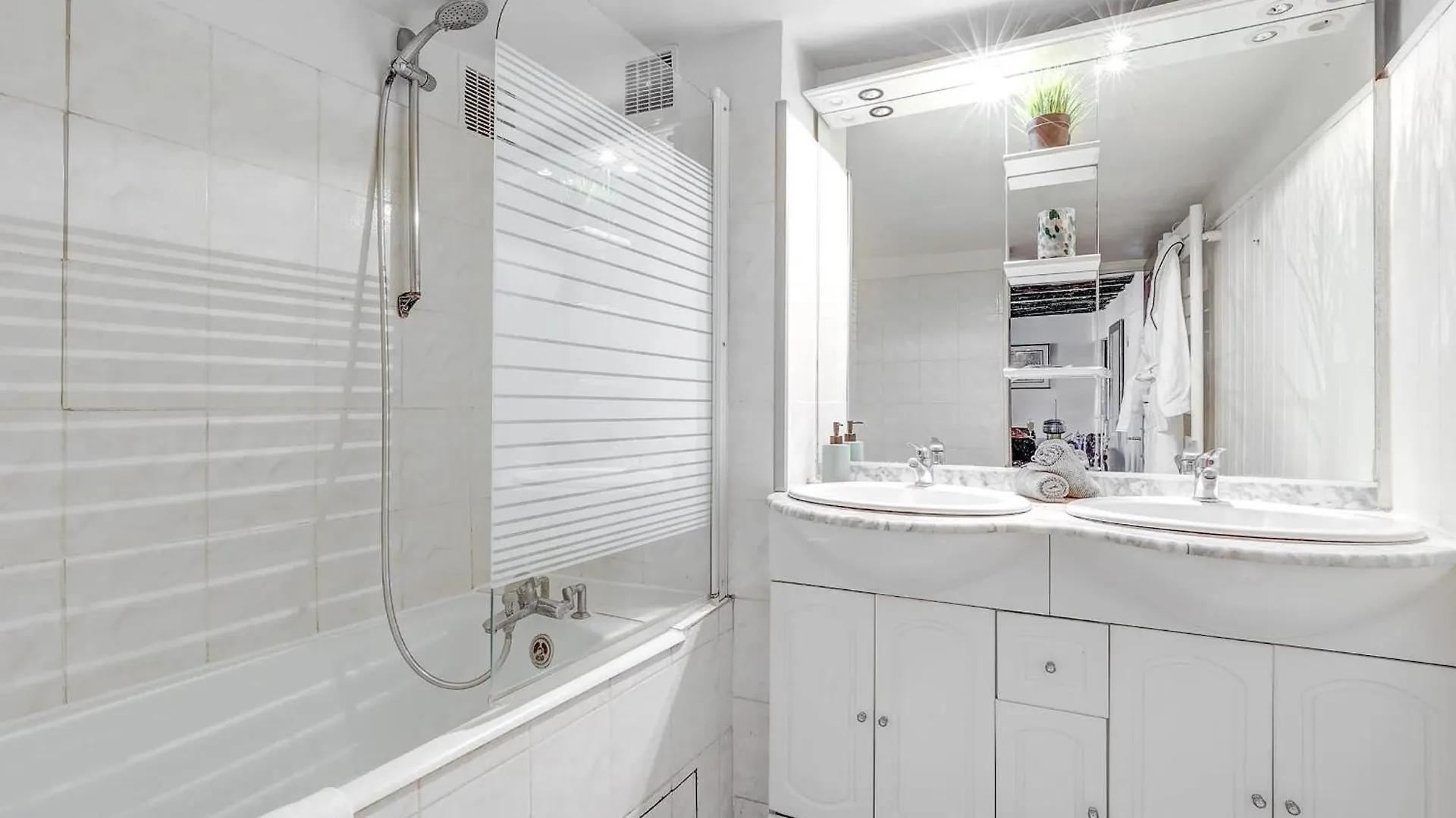 Ile Saint-Louis - 2Br - Cityapartmentstay Paris Daire